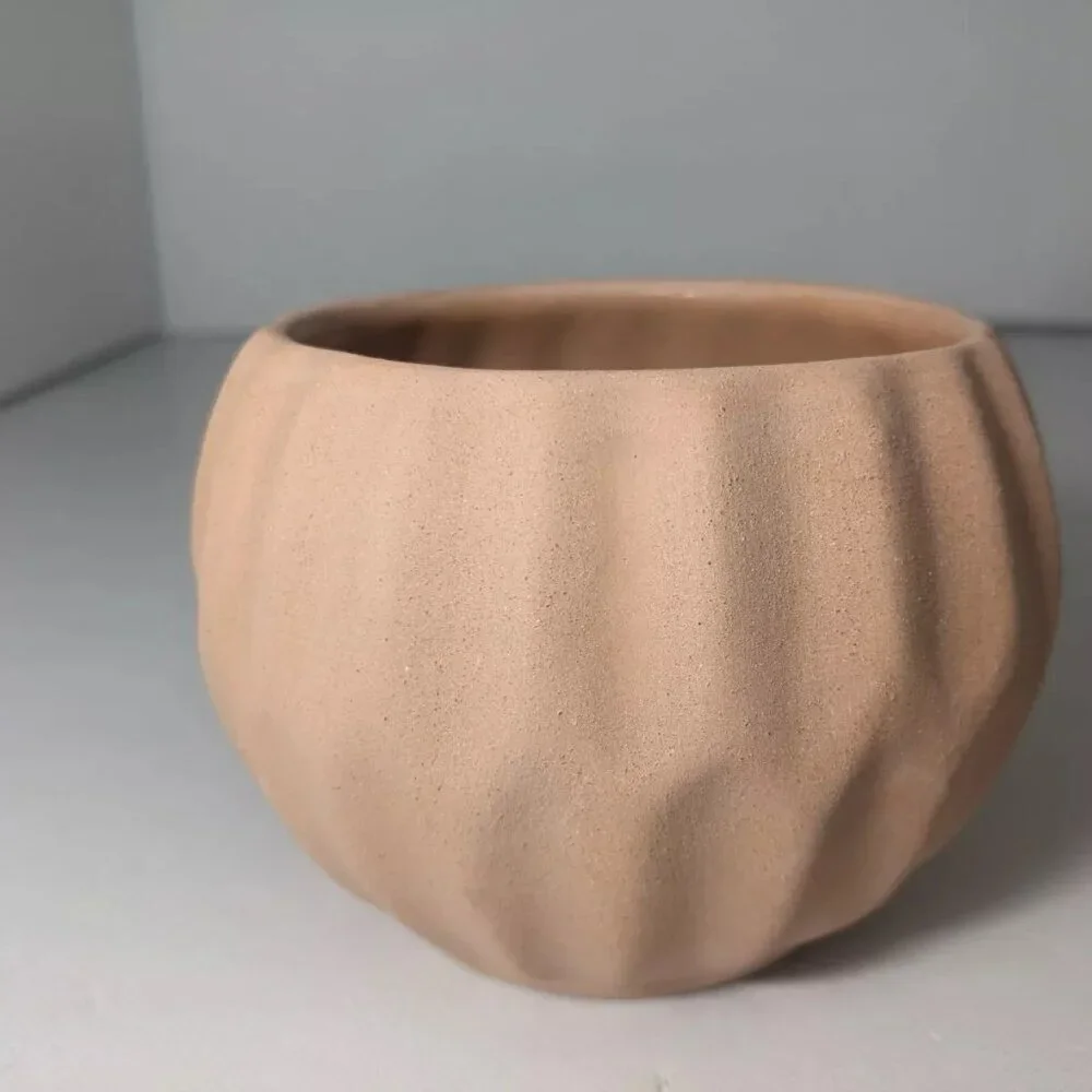 NEW- MOBA HOME Clay Pot Planter Home Decor Indoor Outdoor Chacnikte Red Flower